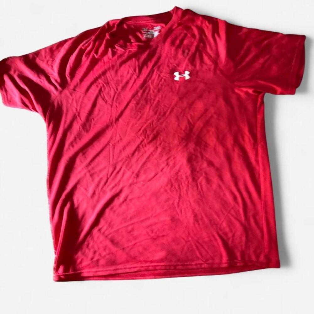 Under-armour Men's Red T-shirt